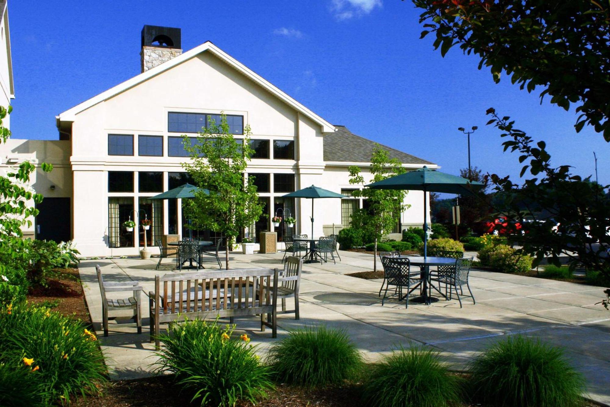 Hampton Inn & Suites Binghamton/Vestal Exterior photo