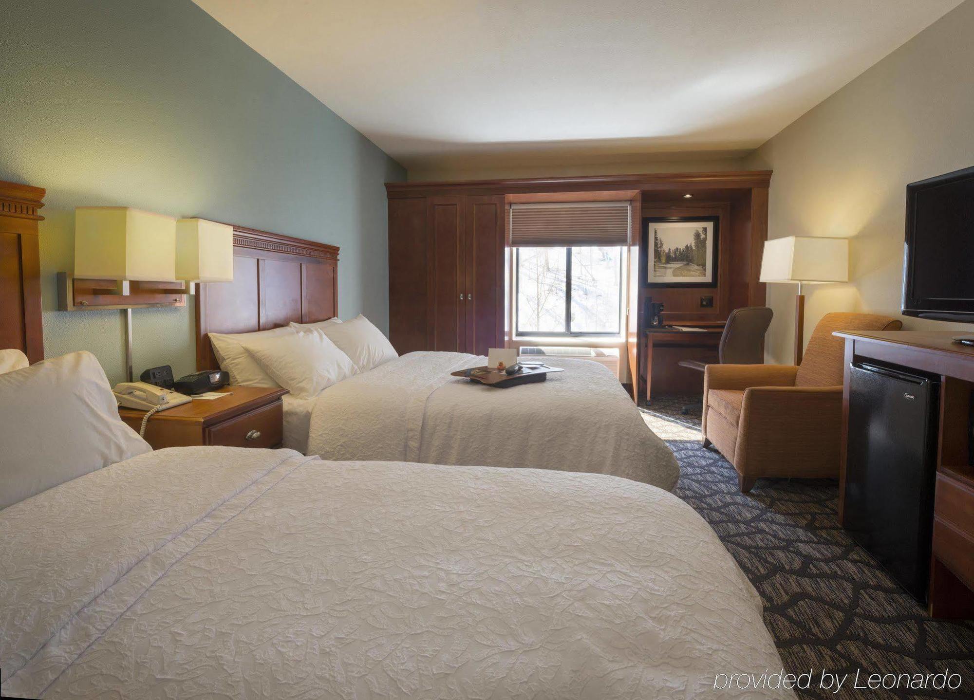 Hampton Inn & Suites Binghamton/Vestal Exterior photo